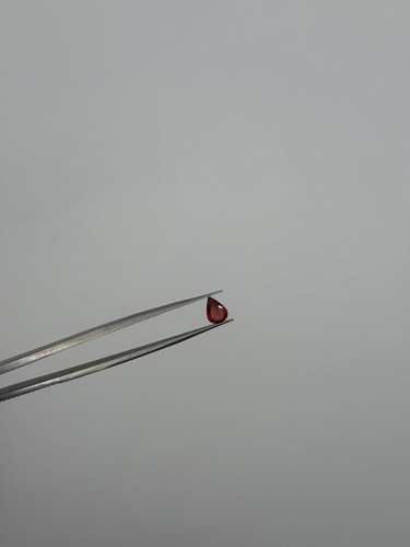 0.84ct Ceylon Fancy Red Sapphire Gemstone Pear Shape (7x5mm) - Picture 3 of 8