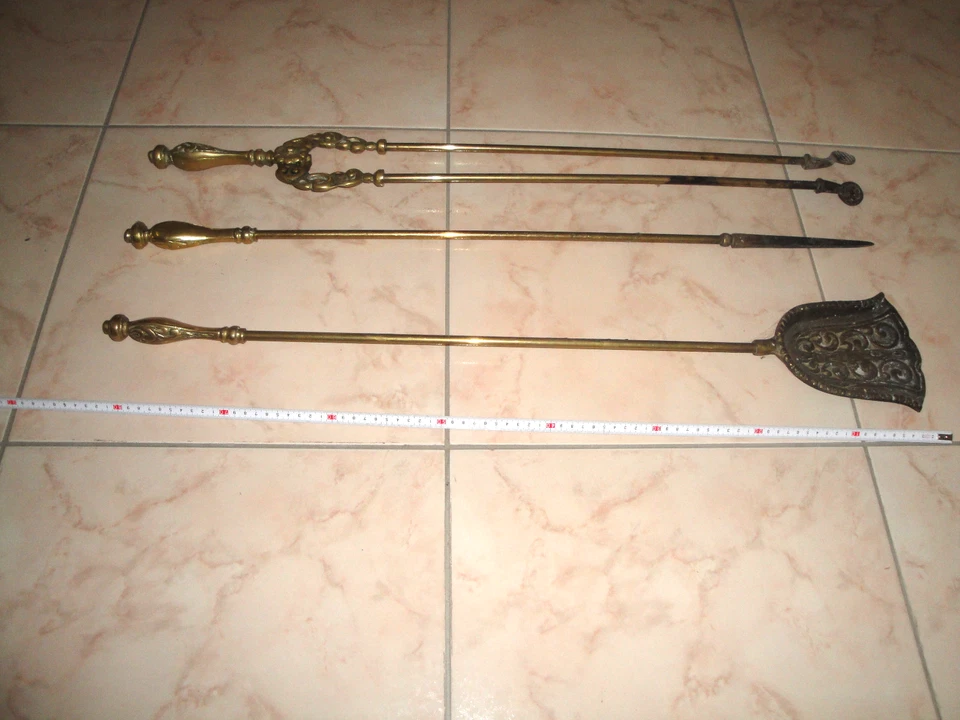 antico set di attrezzi da camino in ottone massiccio 1901 - 1910 Edoardo - 80cm - Immagine 2 di 4