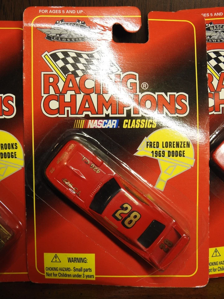 Набор из 5 1960-х гоночных чемпионов NASCAR литой Ford Classics нераспечатанный в коробке - Изображение 4 из 4