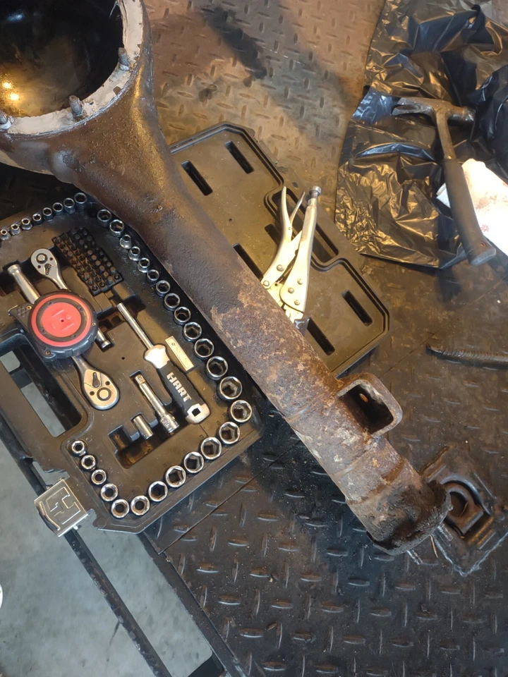 1969 DODGE CHARGER B BODY 8.75 REAR AXLE TUBE Foto 2 de 4