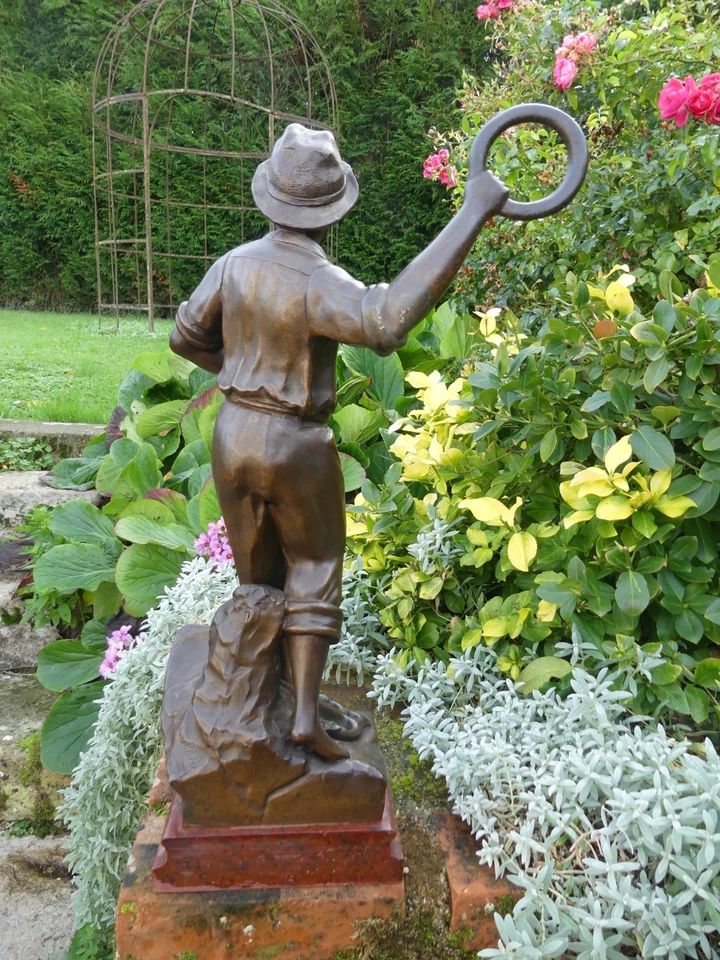 Statue "LE SAUVETEUR" signée P. BOBBIAS, en régule, Hauteur 56,5cm, en bon état - Photo 4/4