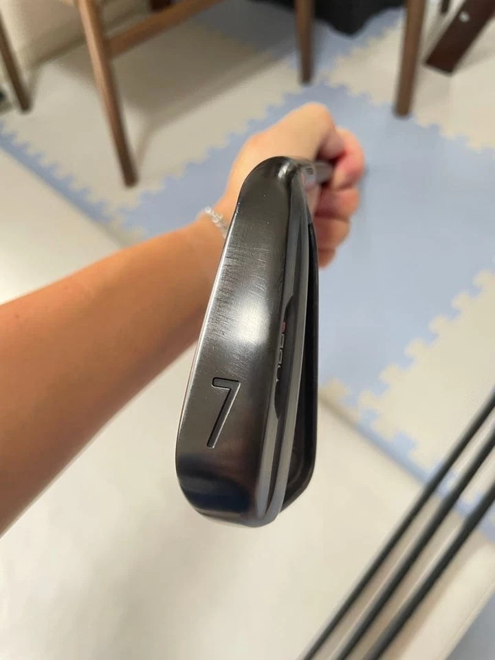 Titleist T100s Black Limited Iron set 5-pw / TRAVIL 95 S - Image 4 of 4