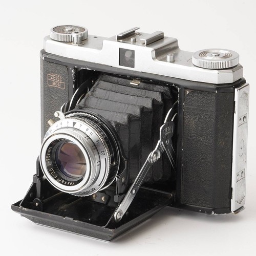Zeiss Ikon Super Ikonta Stuttgart 523/16 / Zeiss Opton Nr Tessar T 75mm f/3.5
