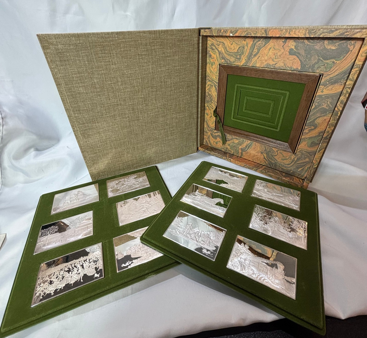 999 Fine Silver The Currier & Ives Silver Ingot Collection 1038.G 