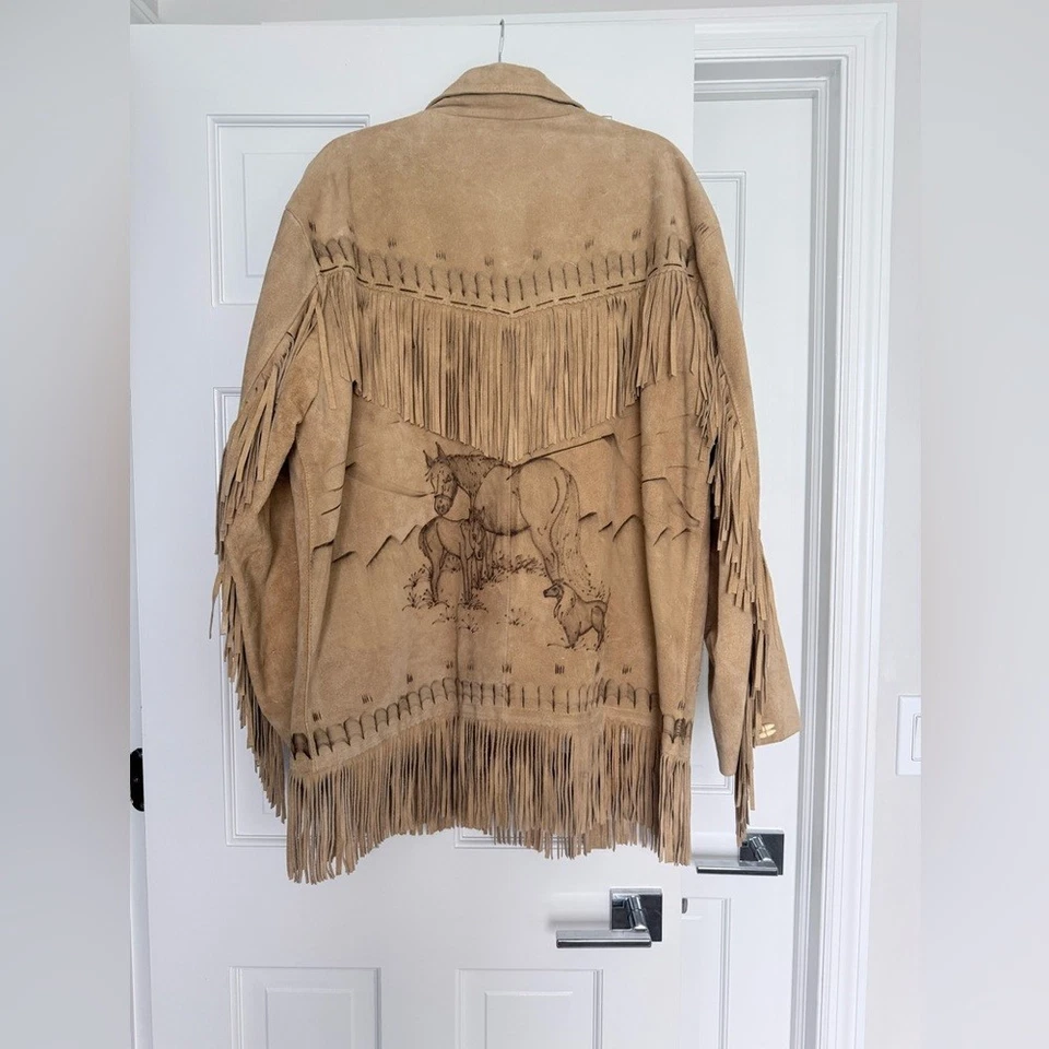 Chaqueta con flecos de gamuza occidental vintage • Escena de caballo mecanizada a mano • Talla XXL Foto 2 de 4