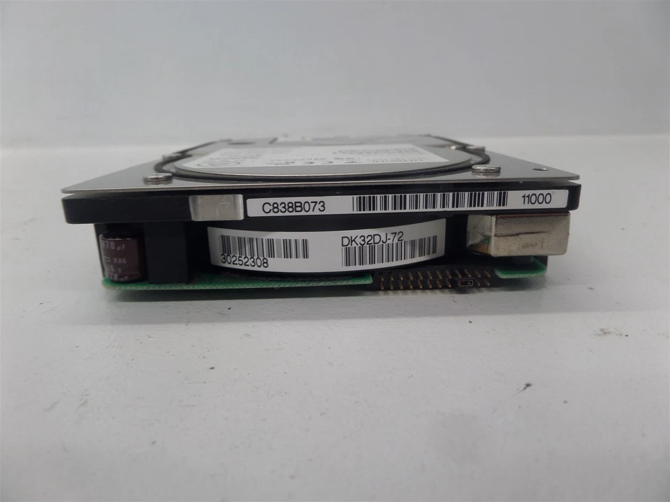 Hitachi DK32DJ-72MC 73GB 10K RPM SCSI 3.5" HDD - Image 4 of 4