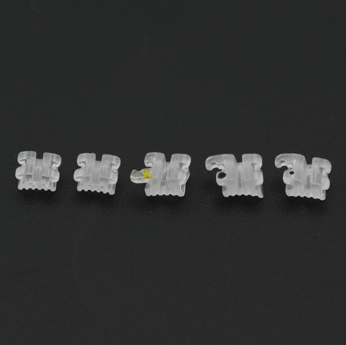 Staffe ortodontiche ceramica zaffiro tutore dentale estetica elegante Roth MBT 022 - Foto 41 di 44