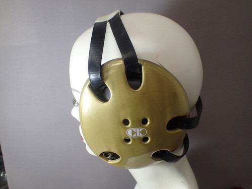 Vintage rote Boxhandschuhe mit gelber Schnürung & Cliff Keen sportlicher Gehörschutz - Bild 8 von 14