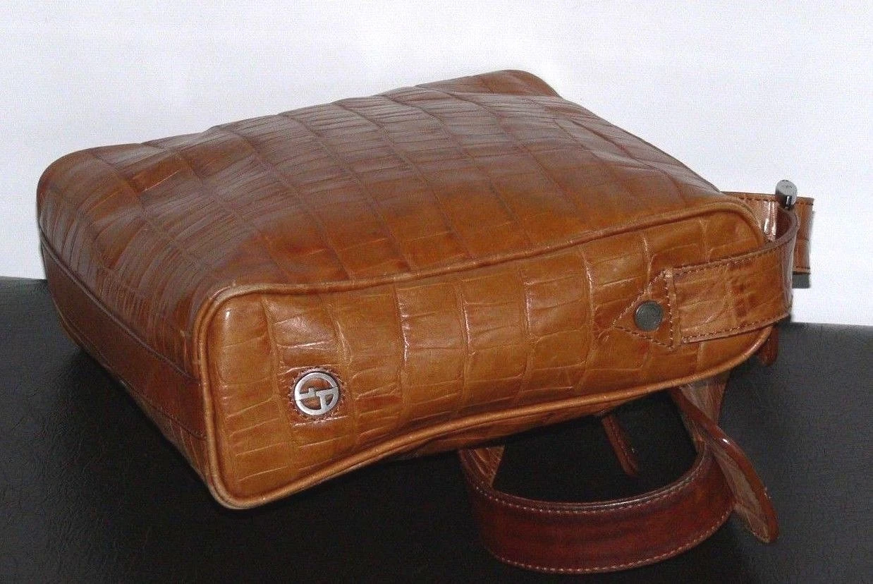Giorgio Armani — $1500 Giorgio Armani  11Via Borgonuovo Milano Leather  Brown Bag made in Italy
