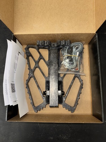 Tethrd Predator CFX Saddle Hunting Platform New - Picture 2 of 4