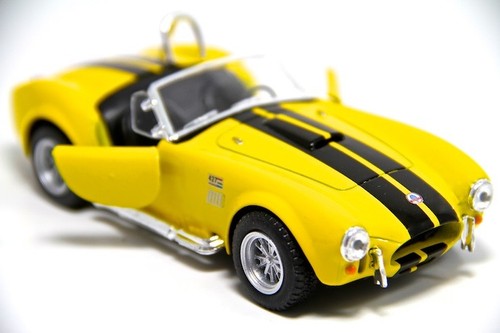 New 5" Kinsmart 1965 Shelby Cobra 427 S/C Diecast Model Toy Car 1:32 Yellow - Picture 2 of 4