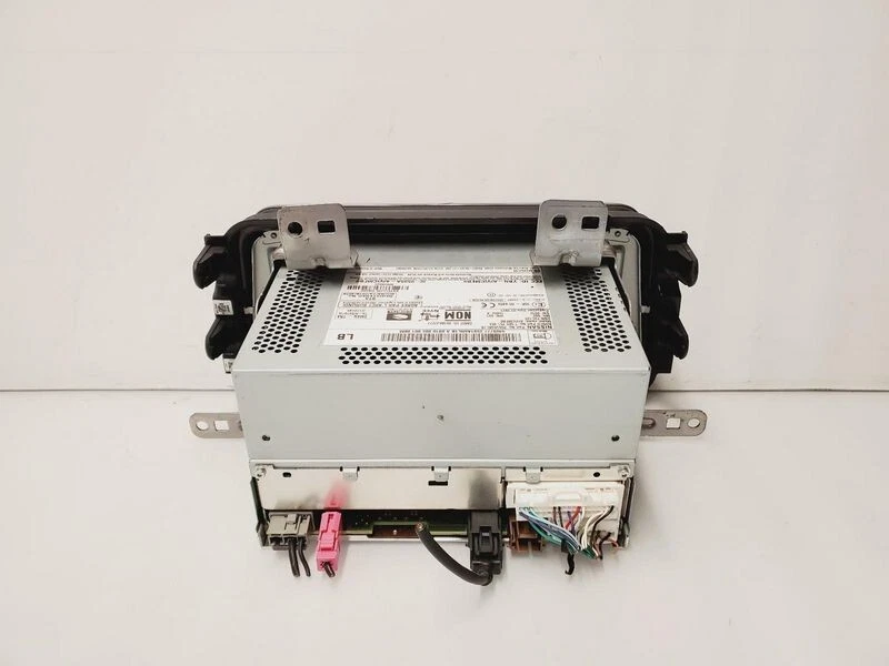 Receptor de radio con pantalla de visualización Nissan Versa 2020-2021 sin navegación OEM Foto 3 de 3