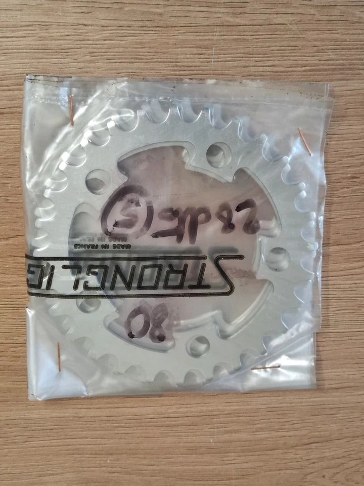 Retro Bicycle Parts NOS Stronglight 28T Chainring 86 BCD Ultra Light - Image 2 of 4