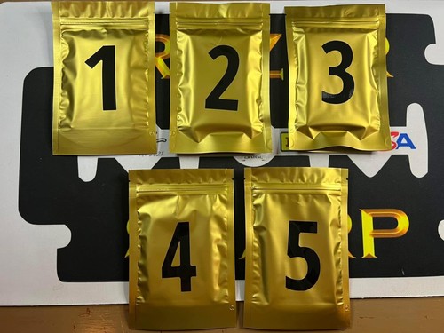 NFL NBA MLB Hot Packs 2 AUTO 2 PATCHES 6 RC! MYSTERY GOLD PACKS! THE BEST - Picture 3 of 4