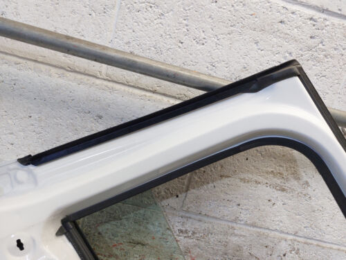 PEUGEOT 208 COMPLETE DOOR REAR RIGHT DRIVER SIDE OFFSIDE IN WHITE 2014 - Picture 20 of 24