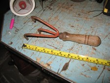 VINTAGE DIGGING TOOL HEAD GARDEN DIGGER ORANGE CABIN COTTAGE FARM SHE SHED DECOR