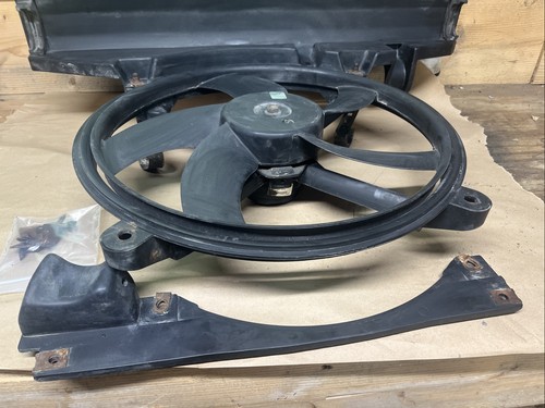 82-92 Camaro Firebird Radiator Fan Assembly - Picture 3 of 5