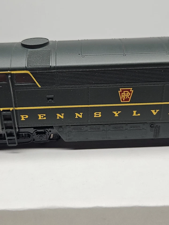 Proto 1000 HO Pennsylvania RR 9448A C-Liner Locomotive - Image 3 of 4