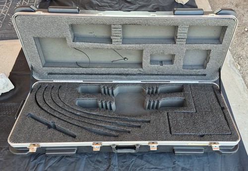 SKB Double Recurve Bow Hard Shell Locking Case + CARBON STABILIZER SYSTEM & KEYS