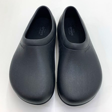 Crocs Bistro Black Slip Resistant Work Clogs M5/W7 Medium Width