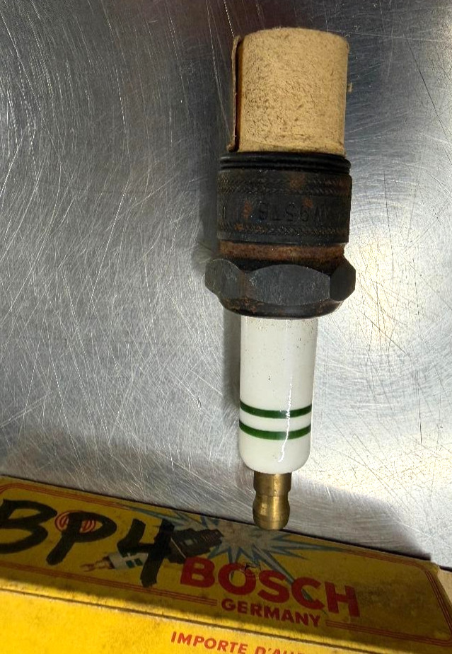 Bosch W95T6 Spark Plug Qty 3, NOS