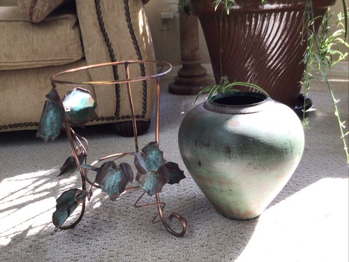 Vtg/Atq Hand Made Large Solid Brass/ Bronze Vase & Ivy Base 17.5” Tall - Picture 5 of 12