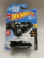 New 2018 Hot Wheels Justice League Batmobile! Batman 1/5 DC Comics! #E2