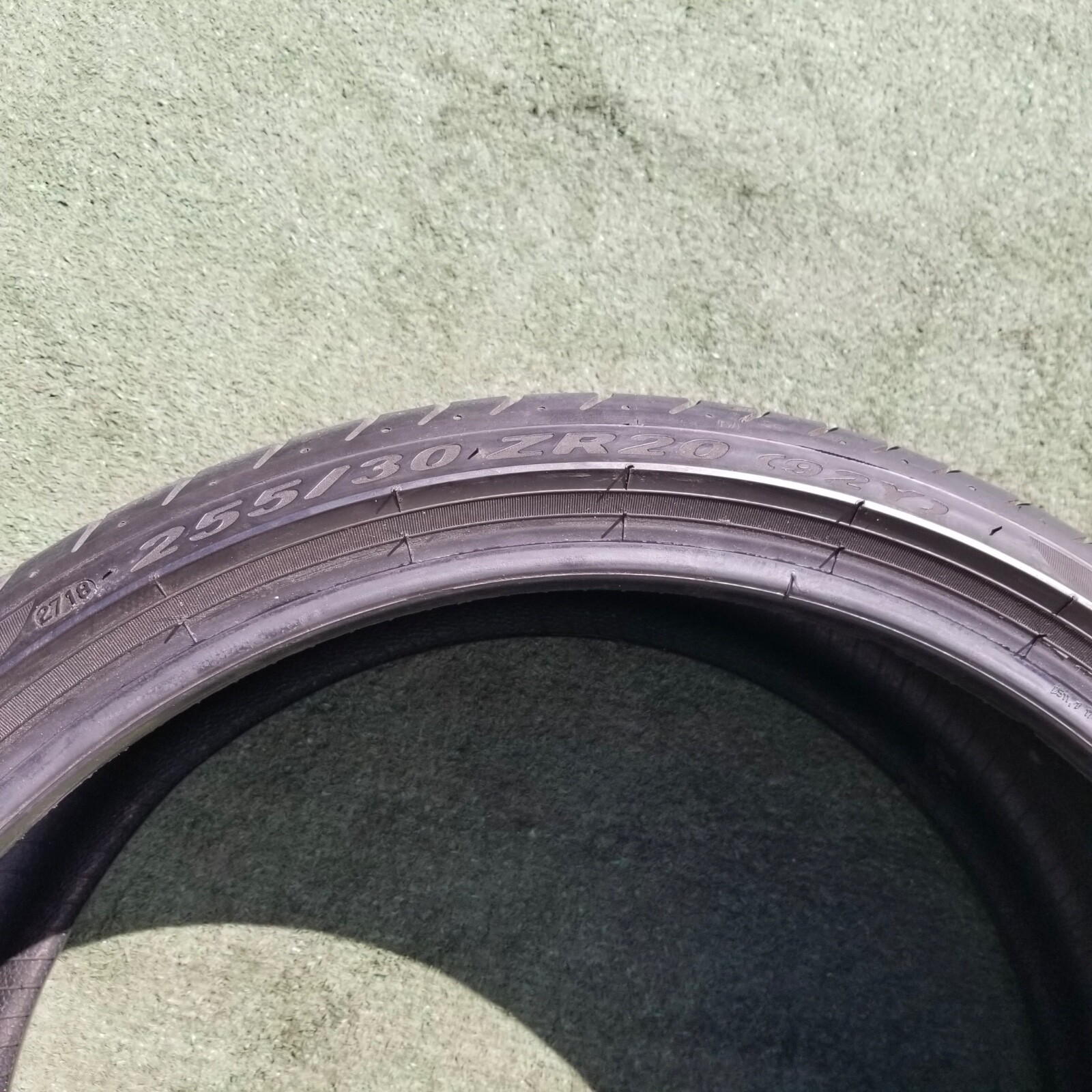 255/30R20 Pirelli P Zero Tire 255/30ZR-20 255/30ZR20 R01 Audi R8 92Y 80% Tread