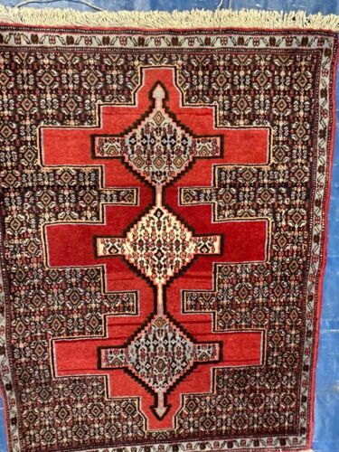 Hand Knotted Oriental Bijar Rug 2.6x3.6 ft Ref # 1334