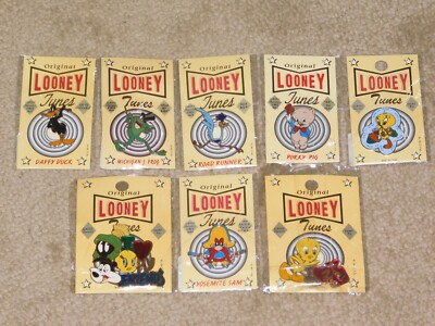 WARNER BROS. LOONEY TUNES ENAMEL PIN - Pick Your Favorite Character (New)