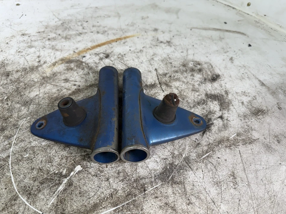 1973-1978 Suzuki GT185 TS125 TS185 TC185 TC125 Cubiertas de horquilla Soporte de faros Foto 3 de 4