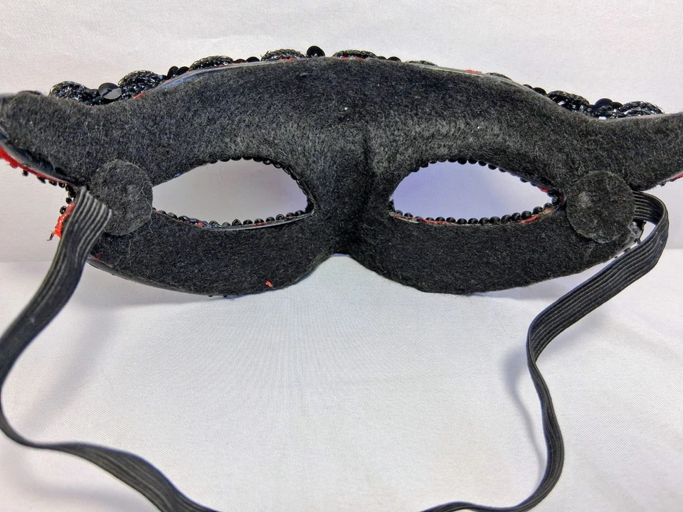 Máscaras masculinas e femininas venezianas simplistas festa festival de renda preto e vermelho elegante - Imagem 3 de 3