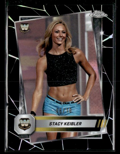 2025 Topps Chrome WWE #85 Stacy Keibler Black Refractor 6/10 - Imagen 1 de 2