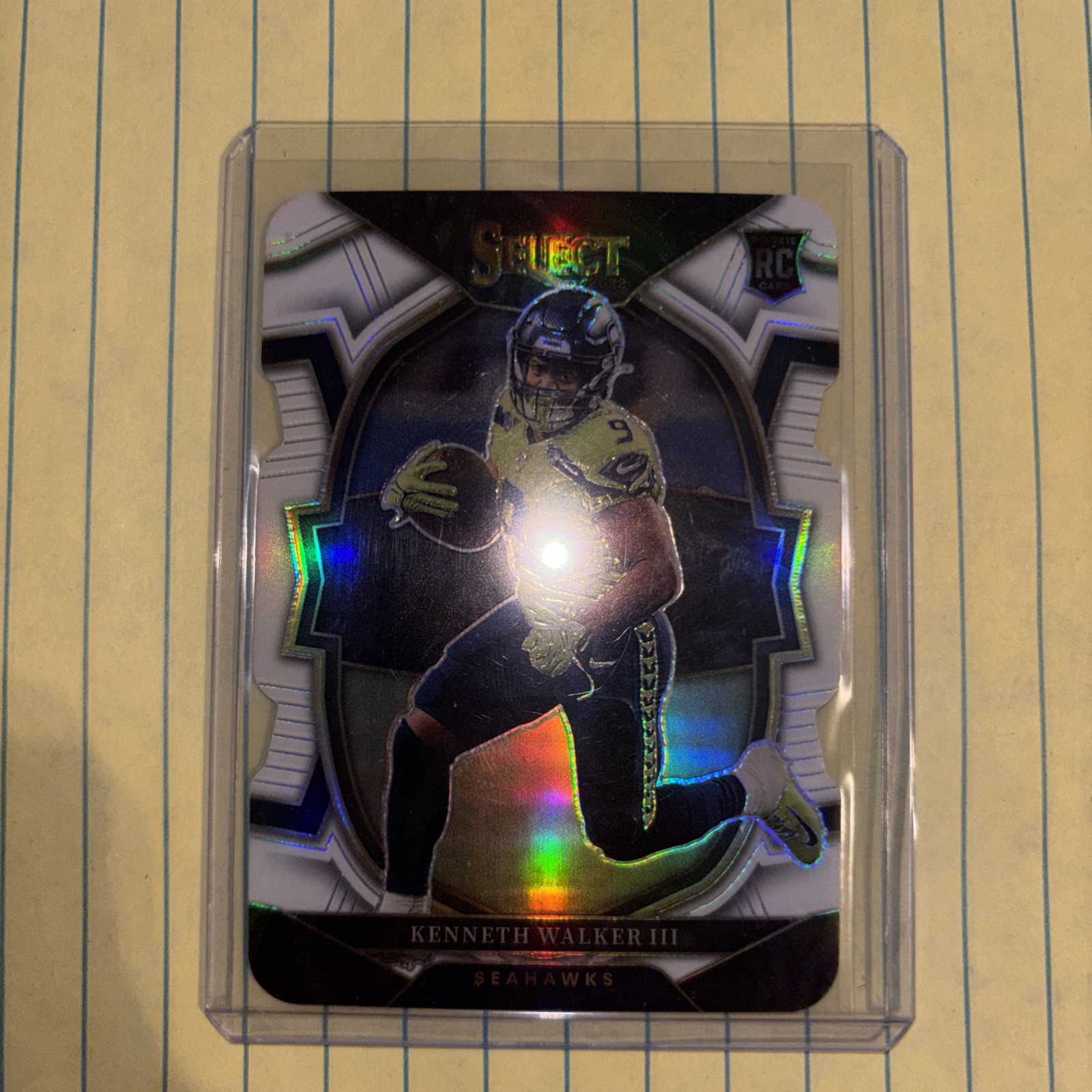 2022 Panini Select -Concourse Kenneth Walker III #2 White Prizm Die-Cut /99 (RC)