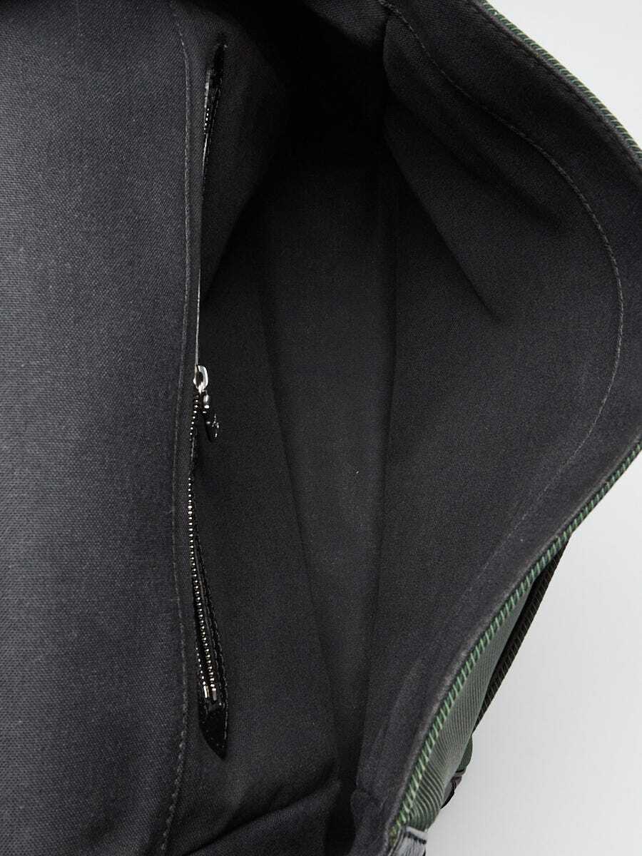 Louis Vuitton Black/Green Taiga Leather Viktor Messenger Bag Louis Vuitton Black/Green Taiga Leather Viktor Messenger Bag