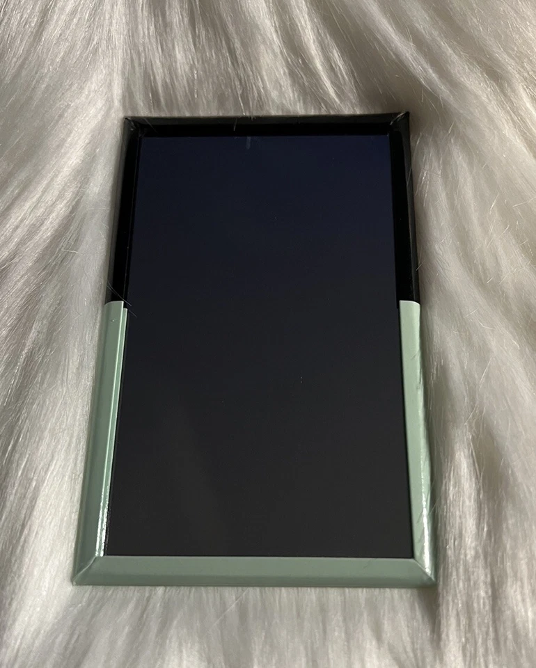 Espejo plano Butter London-4”X3”-verde azulado claro-edición limitada-(nuevo en envoltura de burbujas) Foto 2 de 3