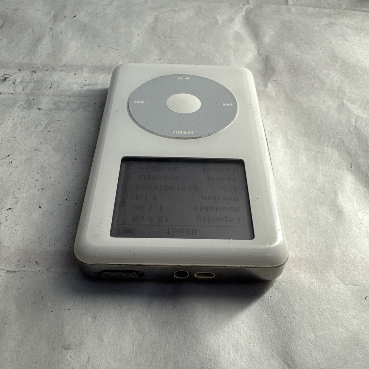 Apple iPod Classic 4th Generation 20GB White (A1059) - Tested