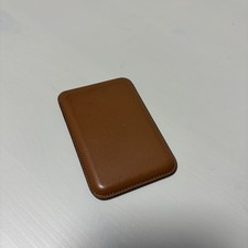 Apple Leather Wallet MagSafe for iPhone A2504, MHLT3ZM/A, Saddle Brown