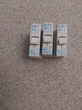 GE)Mini Trip SMT5 5 Amp Type B miniature circuit breakers,base Included