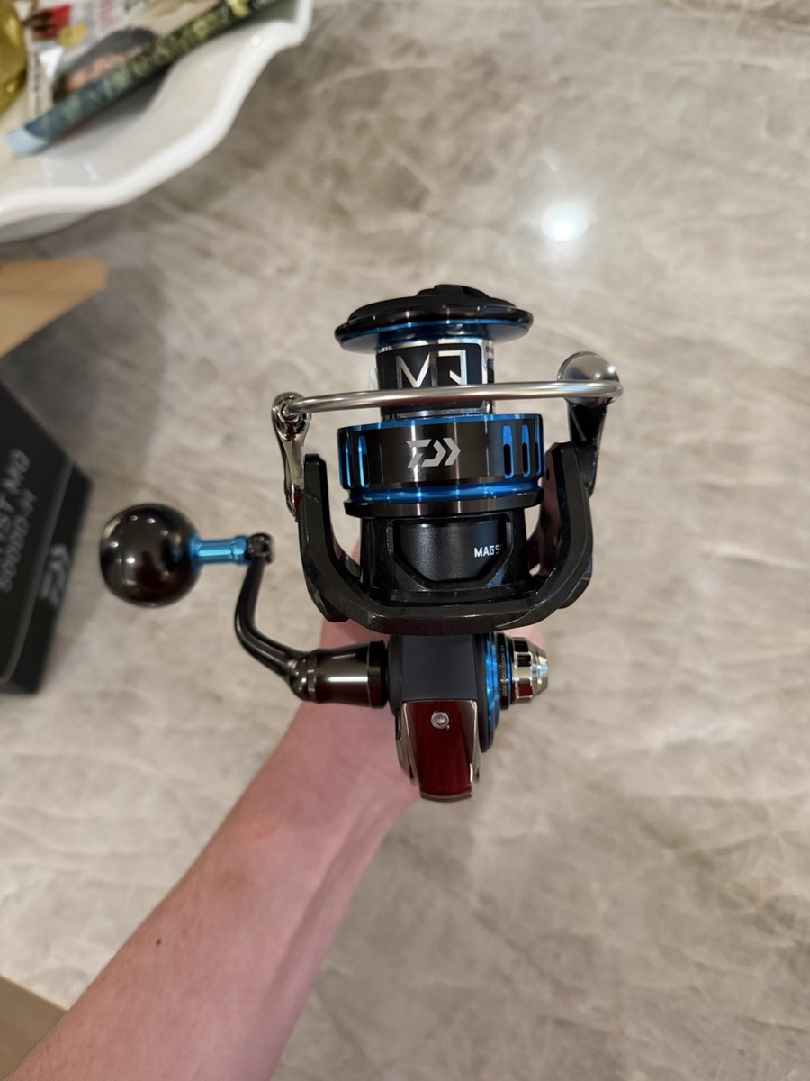 Daiwa Saltist MQ 5000D-H Spinning Reel 5000 Black Blue MPN 5000D-H