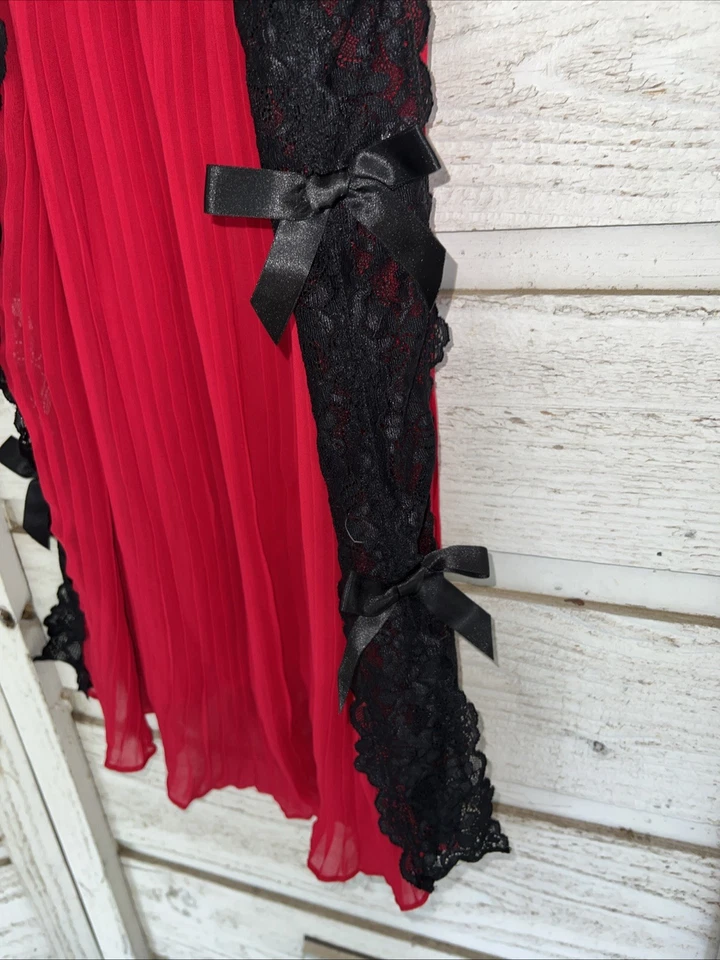 In Bloom by Jonquil Red Black Nightie Nightgown Size S  Pleated Chemise - Image 3 of 4