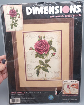 Dimensions Kit 39017  ROSE ROYALE  No Count Cross Stitch Craft