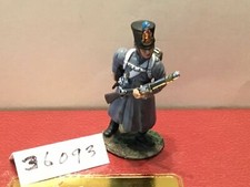 W. Britain, Nap. Wars, French Line Fusilier/ Greatcoat/ Reaching  1 , 36093