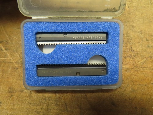 2 New 2 used Vargus Vardex R40I18UNTM grade VTX thread mill inserts - Picture 7 of 8