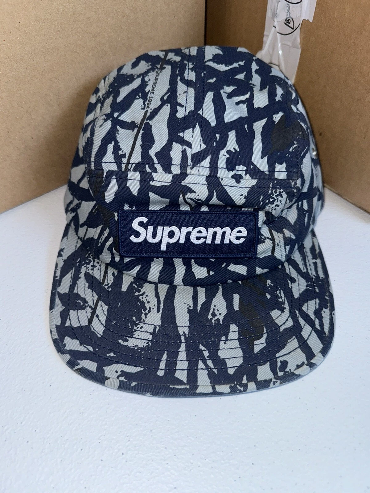 RARE Casquette de camp Supreme SS13 bleu roseau 5 panneaux 2013 chapeau suprême logo boîte bleue