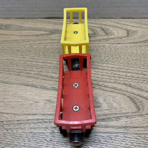 Thomas & Friends Wooden Railway PAIR (2) CIRUS CAR Trains Yellow & Red - Picture 3 of 7