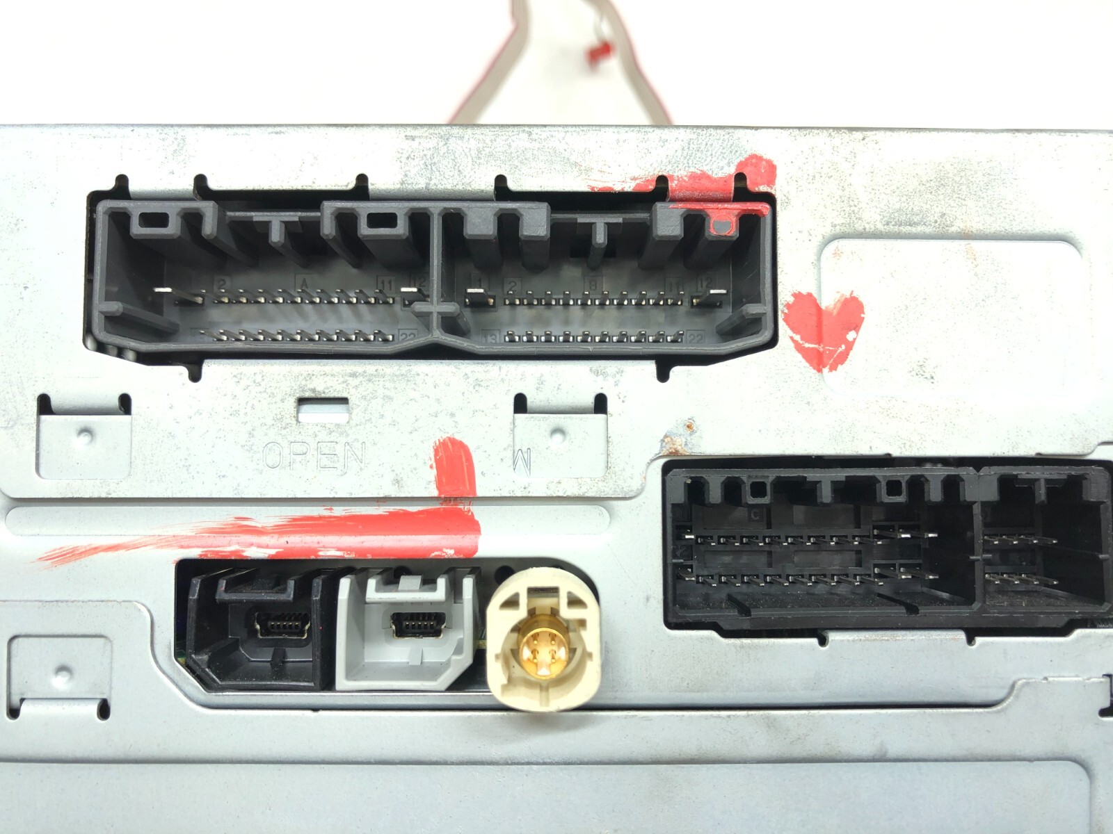 2014-2017 MASERATI GHIBLI SQ4 AM FM RADIO RECEIVER CD PLAYER OEM.
