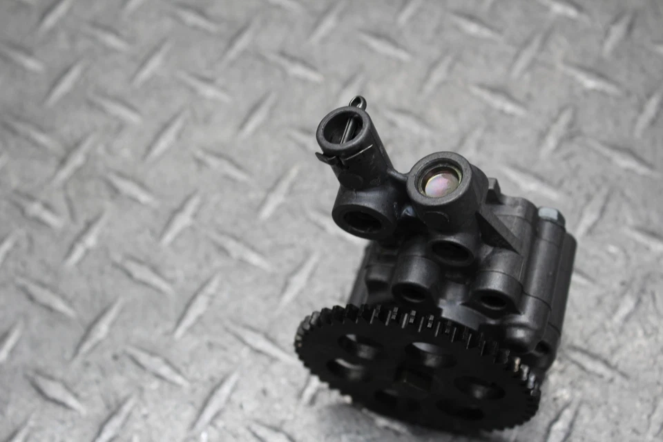 1997 年本田 XR600R 发动机机油泵 — 第 3/4 张图片