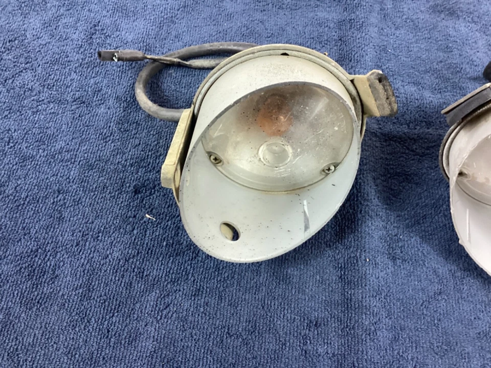 70 luces de señal de giro originales Plymouth Roadrunner GTX Foto 3 de 4