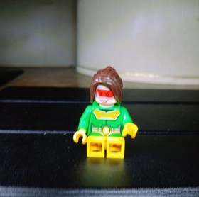 ​LEGO Marvel Super Heroes X-Men Rogue Minifigure - Set 76022 sh103